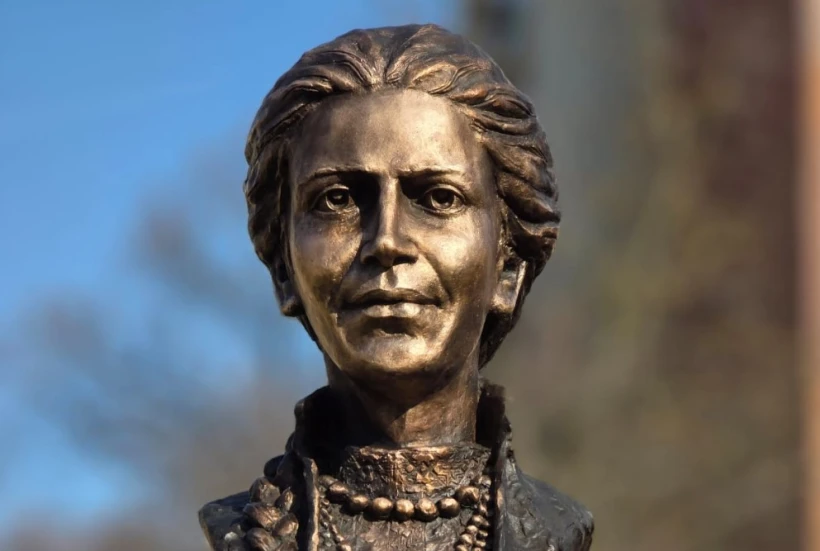 155-річчя Лесі Українки: в Угорщині встановили пам'яник письменниці - 3