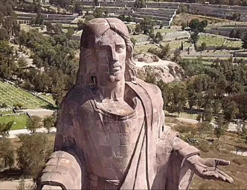 Найвищі статуї Христа у світі: 10 монументів, які варто побачити (ФОТО) - 12 - Relocate.to Найвищі статуї Христа у світі: 10 монументів, які варто побачити (ФОТО) - 12