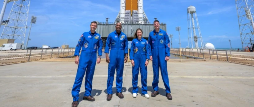 Вперше за 50 років астронавти вирушають до Місяця - 3