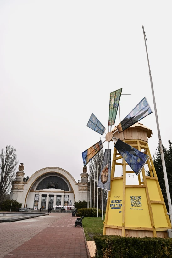 В Україну вперше привезли всесвітньо відому виставку про Ван Гога - 7 - Relocate.to В Україну вперше привезли всесвітньо відому виставку про Ван Гога - 7