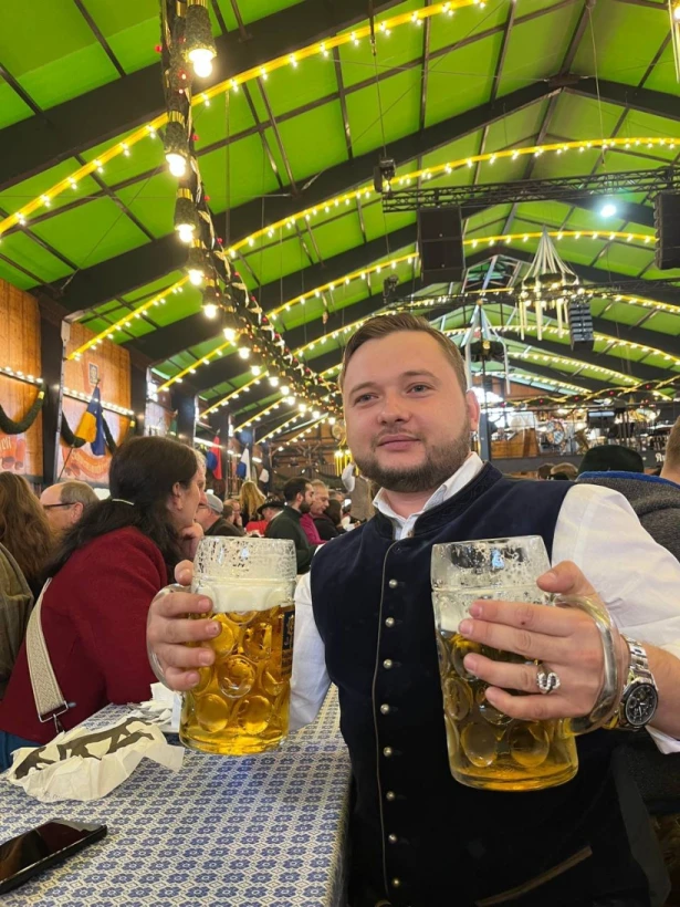 Oleksandr Kozakov - Hausmeister