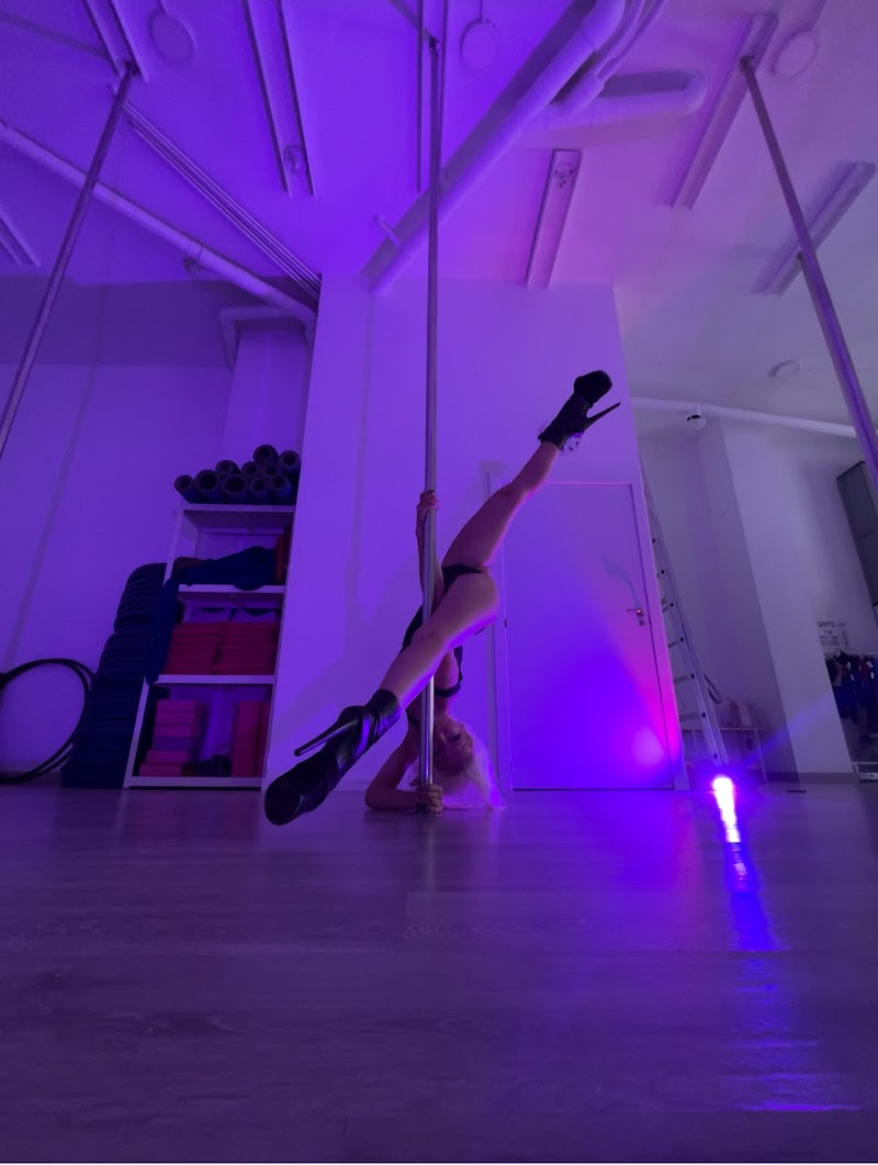 Pole Dance Studio Blue Heaven Valencia