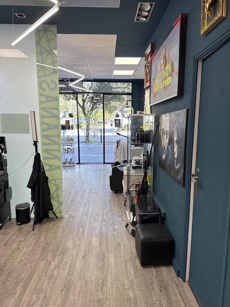 ANNANAS, Alfahuir, barbería, barbershop, corte de pelo clásico y moderno, arreglo de barba, afeitado