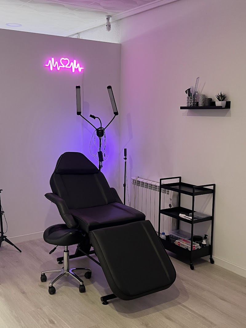 Jelin Tattoo — Tatuajes, Piercing, Manicura y Maquillaje Permanente en Valencia