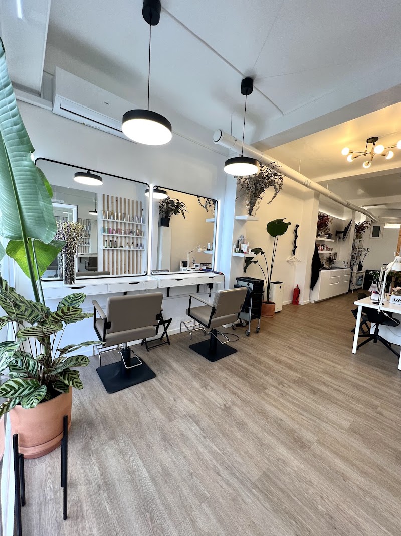 Yuliia Syniesheva Atelier
