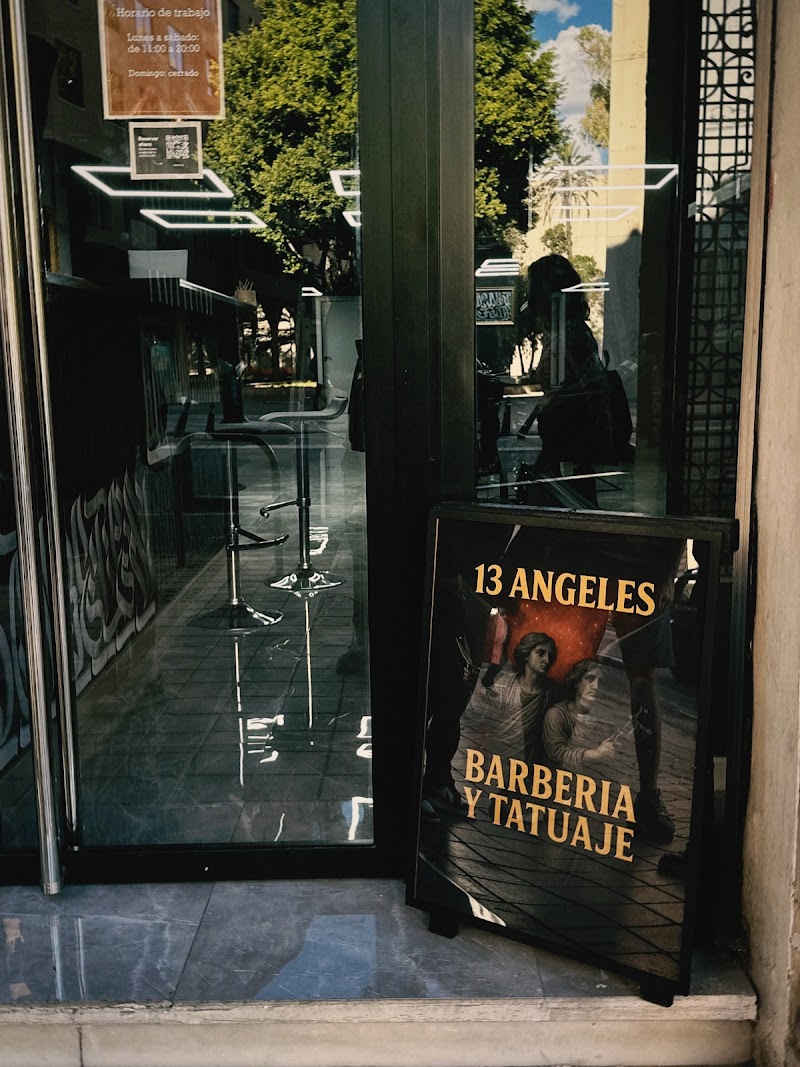 13 ÁNGELES BARBERSHOP TATTOO