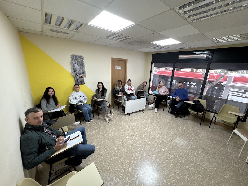 Academia de idiomas Your Language Club | Escuela de inglés | Escuela de español
