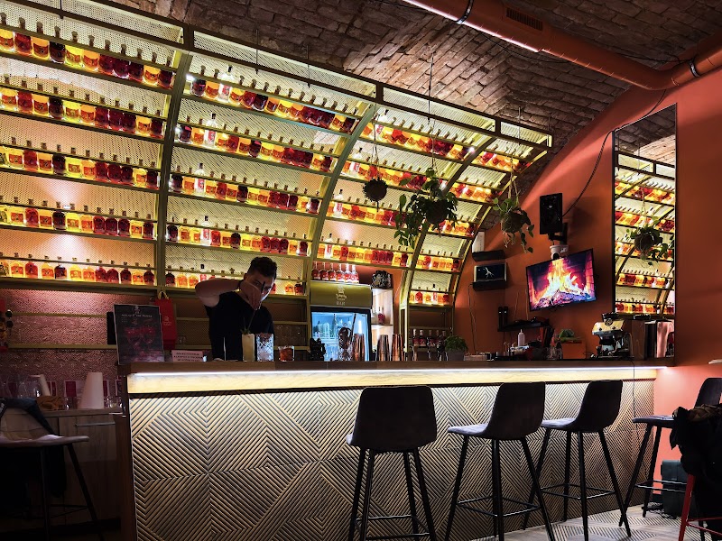 “Nalyvky zi Lvova” Likéry ze Lvova - Bar Praha