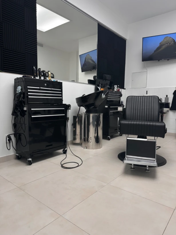 044 barber studio