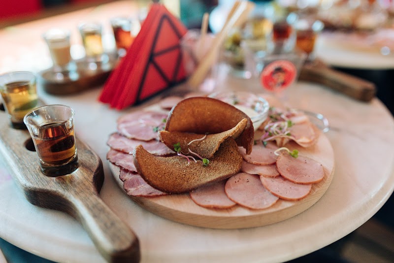 “Nalyvky zi Lvova” Likéry ze Lvova - Bar Praha