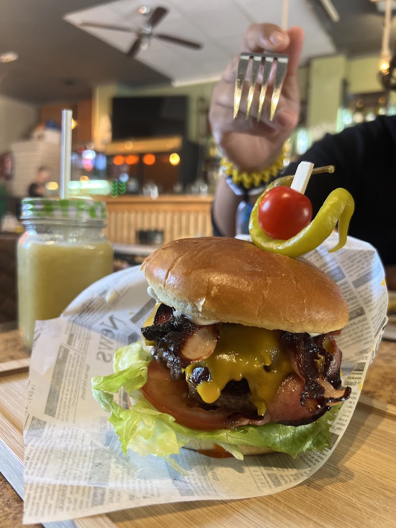 B13 GASTRO BAR