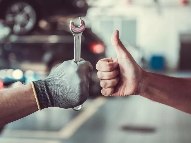 PRO100AUTO WESOŁA - Warsztat samochodowy