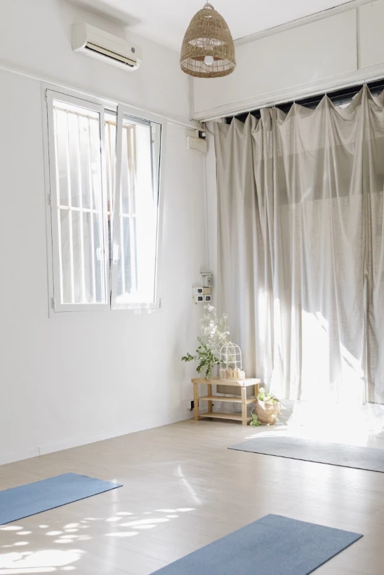 Amare Yoga Bologna - Yoga studio & Formazione Yoga