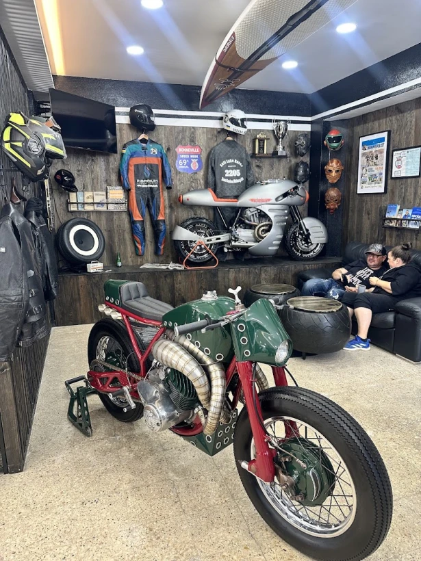 Iron Custom Motors