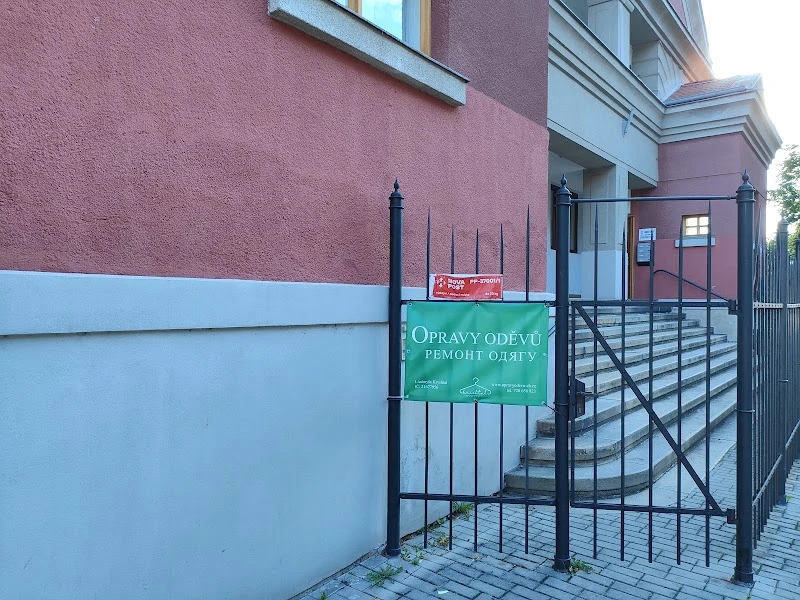 Opravy oděvů