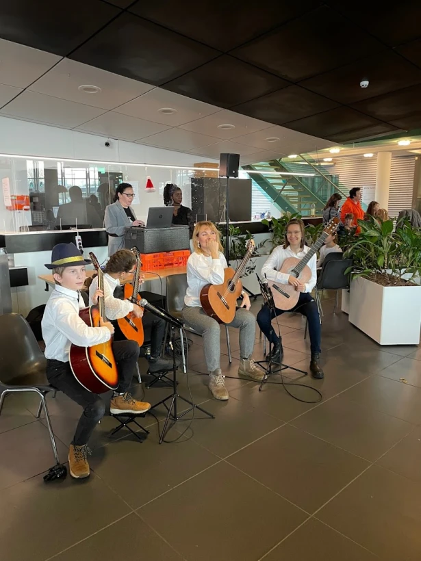 Guitar studio misisol/ Classical guitar lessons