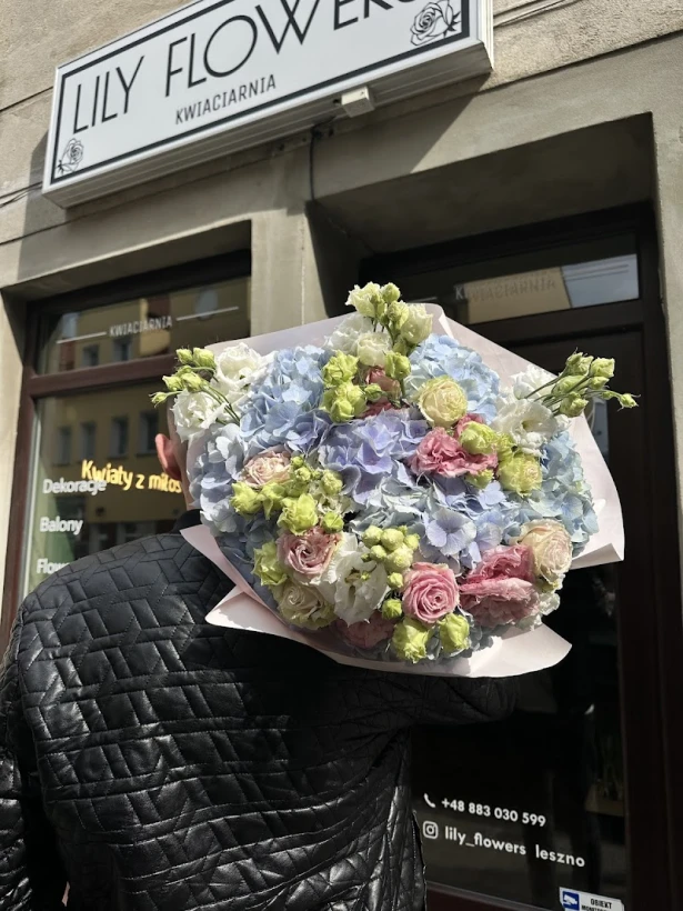 Lily Flowers — квітковий магазин