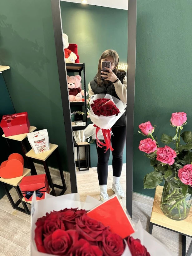 Lily Flowers — квітковий магазин