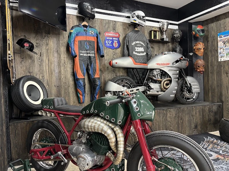 Iron Custom Motors