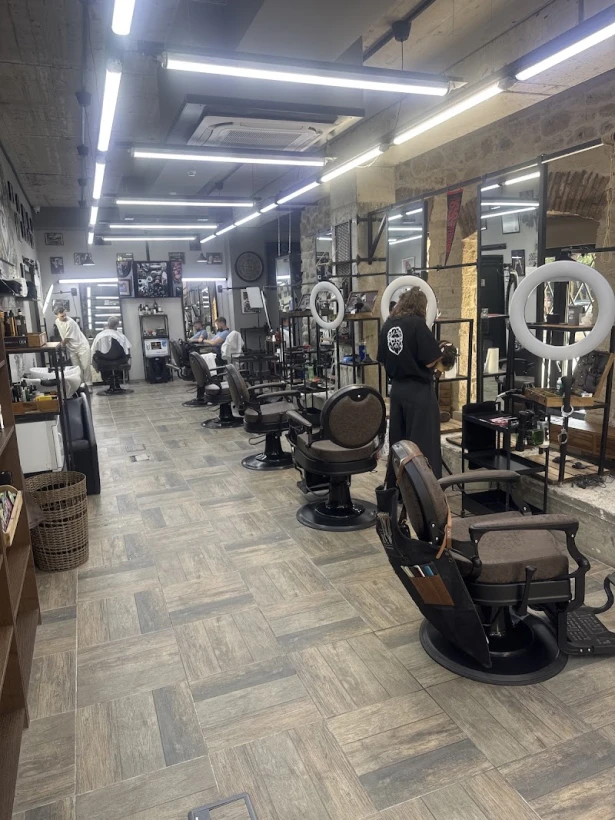 Бръснарница Zeus Barbershop | Varna Centre