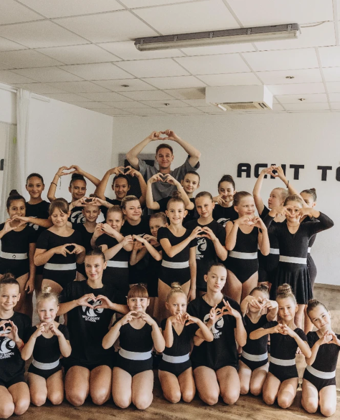 WOLF DANCE SCHOOL